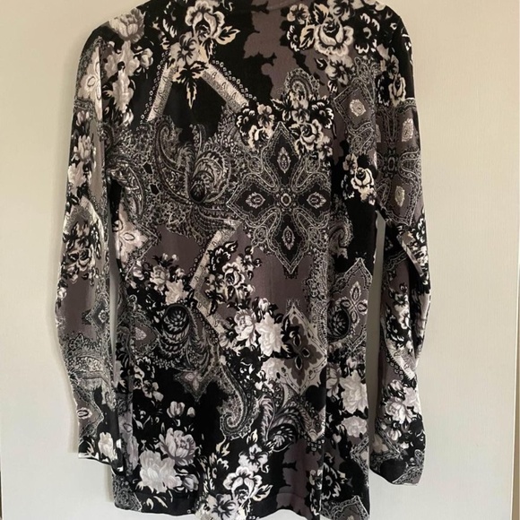 Issac Mizrahi Cardigan - Picture 3 of 3